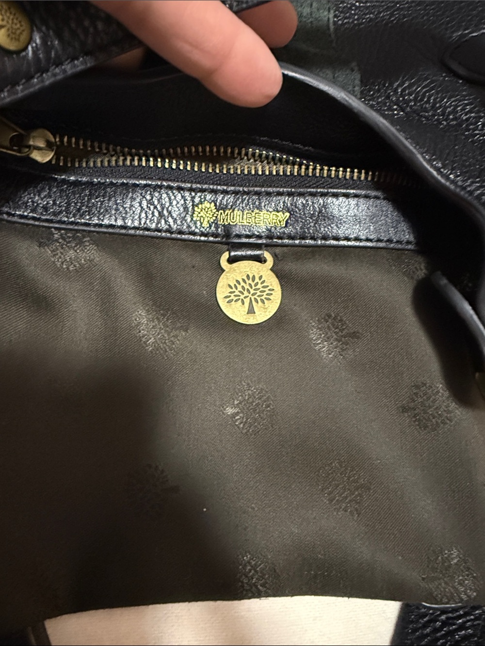 Authentic Mulberry Leather Shoulder bag. - Picture 12 of 15